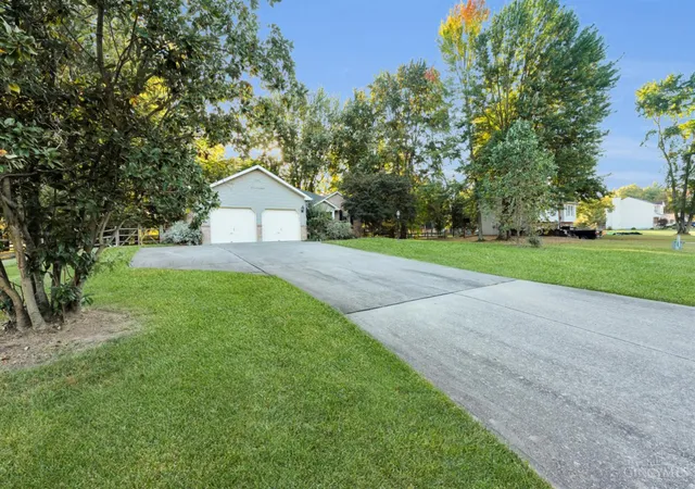 Photo 2 of Single family home for sale at 3424 Dale Ln, Pierce Twp, OH 45102 | MLS# 1894388 | Listing updated on 2026-10-10