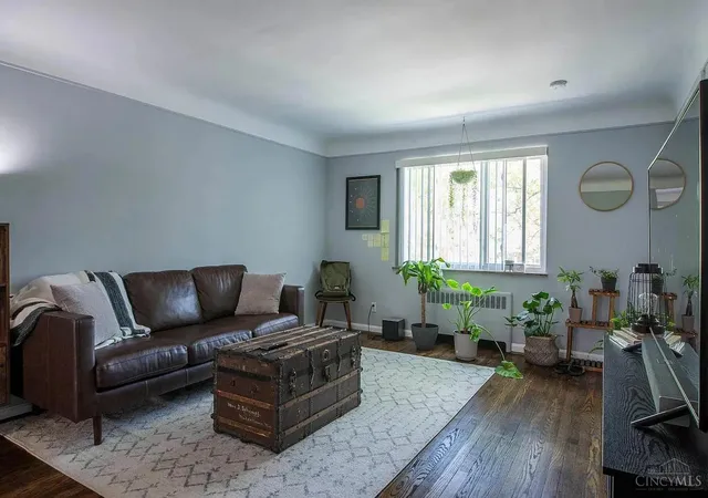 Photo 3 of House for sale at 1735 Sutton Ave, Cincinnati, OH 45230 | MLS# 1894268 | Listing updated on 2026-09-18