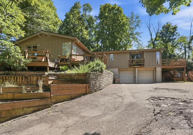 Photo 1 of Single family home for sale at 1875 Wolfangel Rd, Anderson Twp, OH 45255 | MLS# 1894305 | Listing updated on 2026-10-02