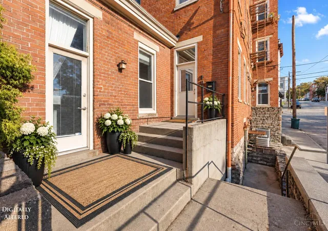 Photo 3 of Condo for sale at 561 Milton St #O, Cincinnati, OH 45202 | MLS# 1894073 | Listing updated on 2026-09-21