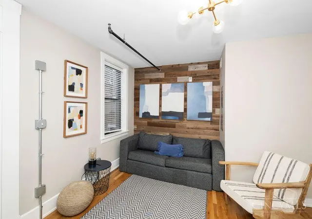 Listing Photo 1 - Condo for sale in building located at 1415 Vine St, Cincinnati, OH 45202 - Unit #301