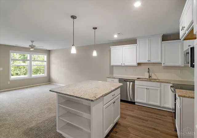 Listing Photo 4 - Condo for sale in building located at 485 Greendell Bend, Fairborn, OH 45324 - Unit #757