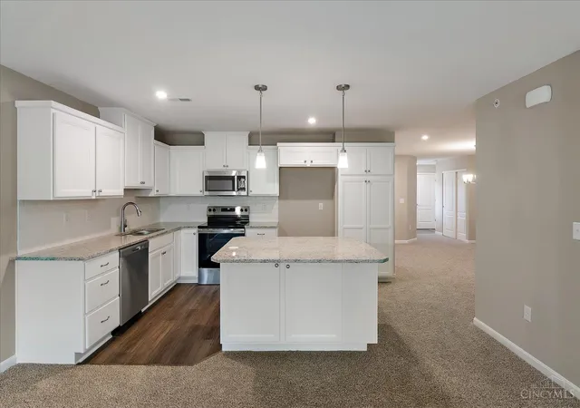 Listing Photo 5 - Condo for sale in building located at 485 Greendell Bend, Fairborn, OH 45324 - Unit #757