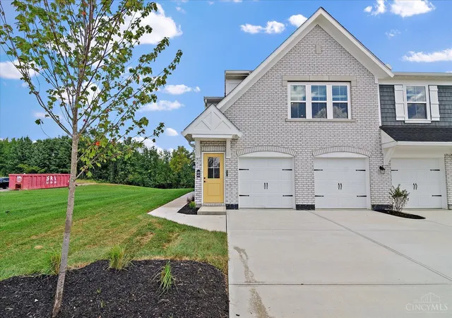 Listing Photo 1 - Condo for sale in building located at 491 Greendell Bend, Fairborn, OH 45324 - Unit #757