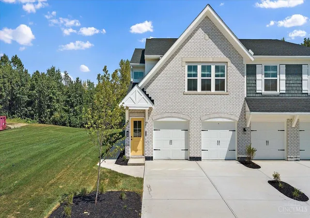 Listing Photo 2 - Condo for sale in building located at 491 Greendell Bend, Fairborn, OH 45324 - Unit #757