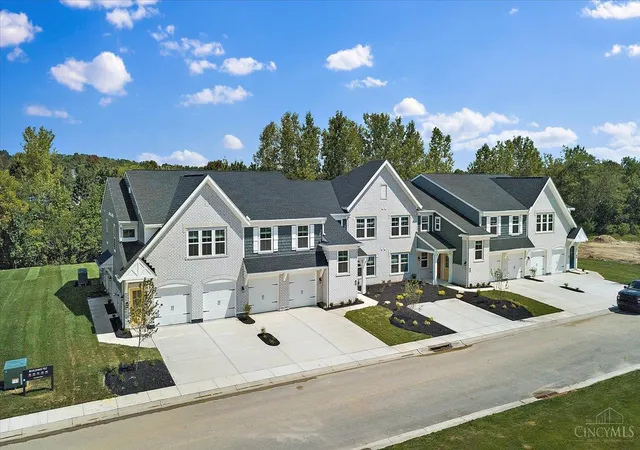 Listing Photo 3 - Condo for sale in building located at 491 Greendell Bend, Fairborn, OH 45324 - Unit #757