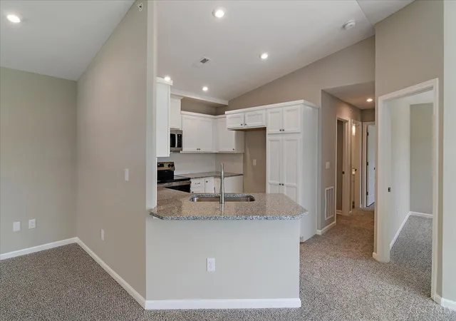 Listing Photo 4 - Condo for sale in building located at 491 Greendell Bend, Fairborn, OH 45324 - Unit #757