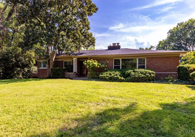 Photo 3 of Sale Pending at 6622 E Farm Acres Dr, Amberley, OH 45237 | MLS# 1894417 | Listing updated on 2026-09-21