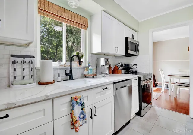 Photo 3 of Single family home for sale at 1431 Collinsdale Ave, Cincinnati, OH 45230 | MLS# 1894459 | Listing updated on 2026-10-16