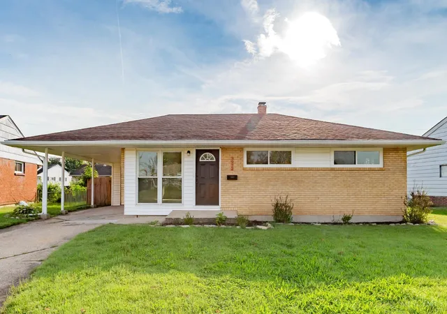 Photo 1 of Single family home for sale at 3972 Kenwood Dr, Hamilton, OH 45015 | MLS# 1894488 | Listing updated on 2026-10-27
