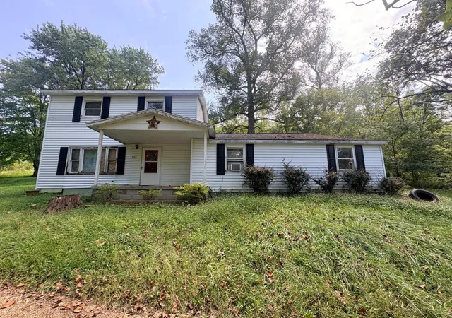 Single family home for sale at 725 Stoney Rd, Peebles, OH 45660 | MLS# 1894507