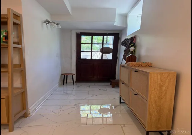 Photo 2 of Condo for sale at 348 Thrall St #1, Cincinnati, OH 45220 | MLS# 1894527 | Listing updated on 2026-10-11