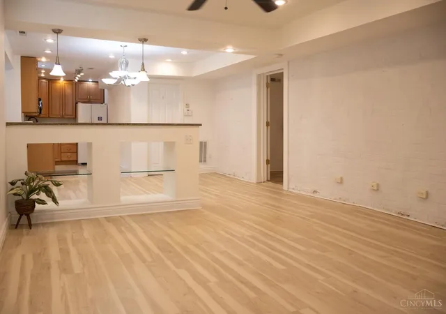 Listing Photo 1 - Condo for sale in building located at 348 Thrall St, Cincinnati, OH 45220 - Unit #1
