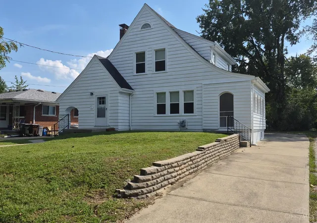 Photo 2 of Single family home for sale at 43 Chestnut Ave, Wyoming, OH 45215 | MLS# 1894547 | Listing updated on 2026-09-23