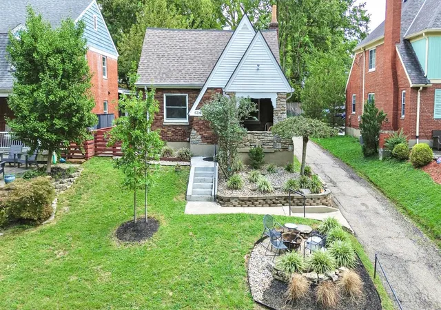 Photo 1 of Single family home for sale at 6216 Rogers Park Pl, Cincinnati, OH 45213 | MLS# 1894250 | Listing updated on 2026-10-25