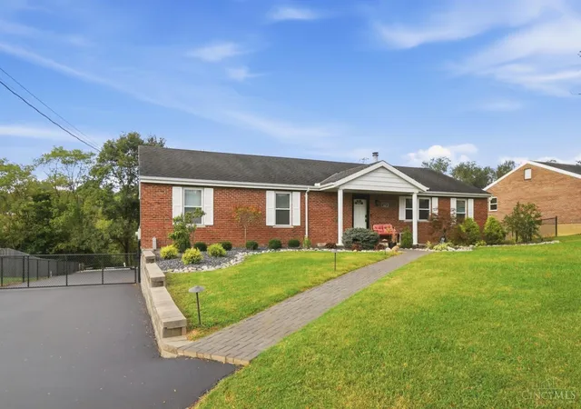 Photo 3 of Single family home for sale at 6821 Rackview Rd, Green Twp, OH 45248 | MLS# 1894617 | Listing updated on 2026-10-15