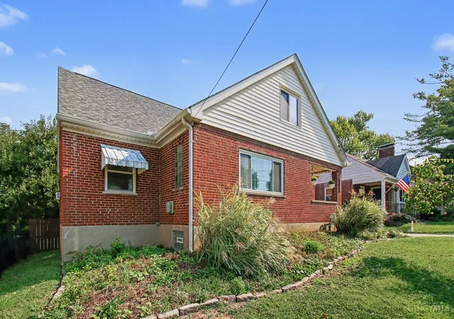 Photo 3 of Single family home for sale at 5216 Ralph Ave, Green Twp, OH 45238 | MLS# 1894499 | Listing updated on 2026-10-13