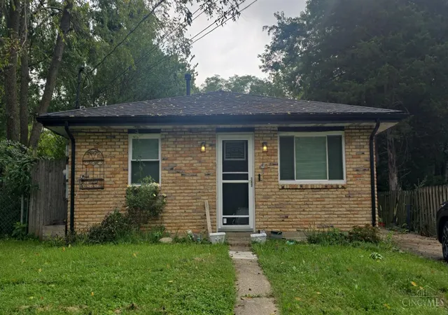 Photo 1 of Sale Pending at 715 Eaton Ave, Middletown, OH 45044 | MLS# 1894674 | Listing updated on 2026-10-09