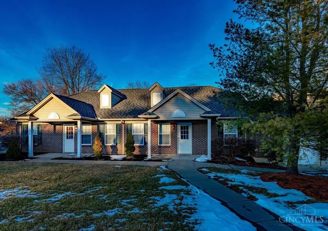 Listing Photo 1 - Condo for sale in building located at 136 Northridge Dr, Oxford, OH 45056