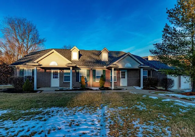 Listing Photo 3 - Condo for sale in building located at 136 Northridge Dr, Oxford, OH 45056