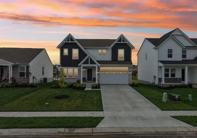 Photo 2 of Single family home for sale at 8070 Rock Is Dr, Harrison, OH 45030 | MLS# 1894109 | Listing updated on 2026-10-19