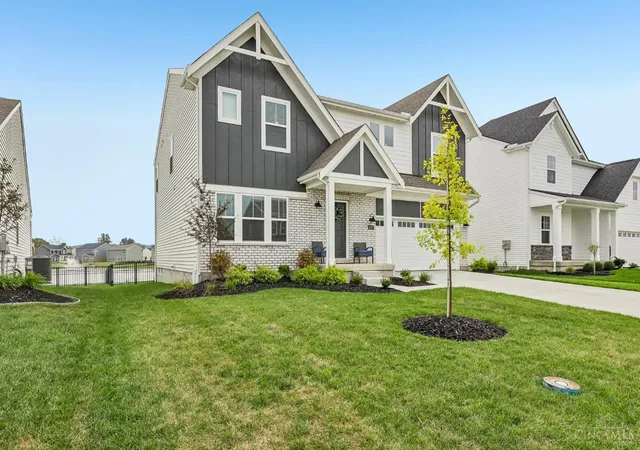 Photo 3 of Single family home for sale at 8070 Rock Is Dr, Harrison, OH 45030 | MLS# 1894109 | Listing updated on 2026-10-19