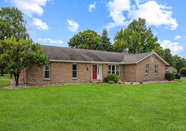 Photo 1 of Single family home for sale at 8044 Honeysuckle Ln, West Chester, OH 45069 | MLS# 1894766 | Listing updated on 2026-10-08