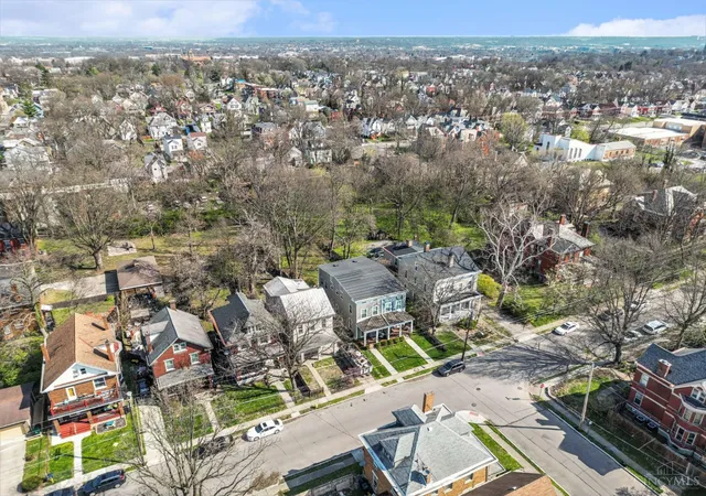 Photo 4 of Sale Pending at 1720 Dexter Ave, Cincinnati, OH 45206 | MLS# 1894772 | Listing updated on 2026-10-09