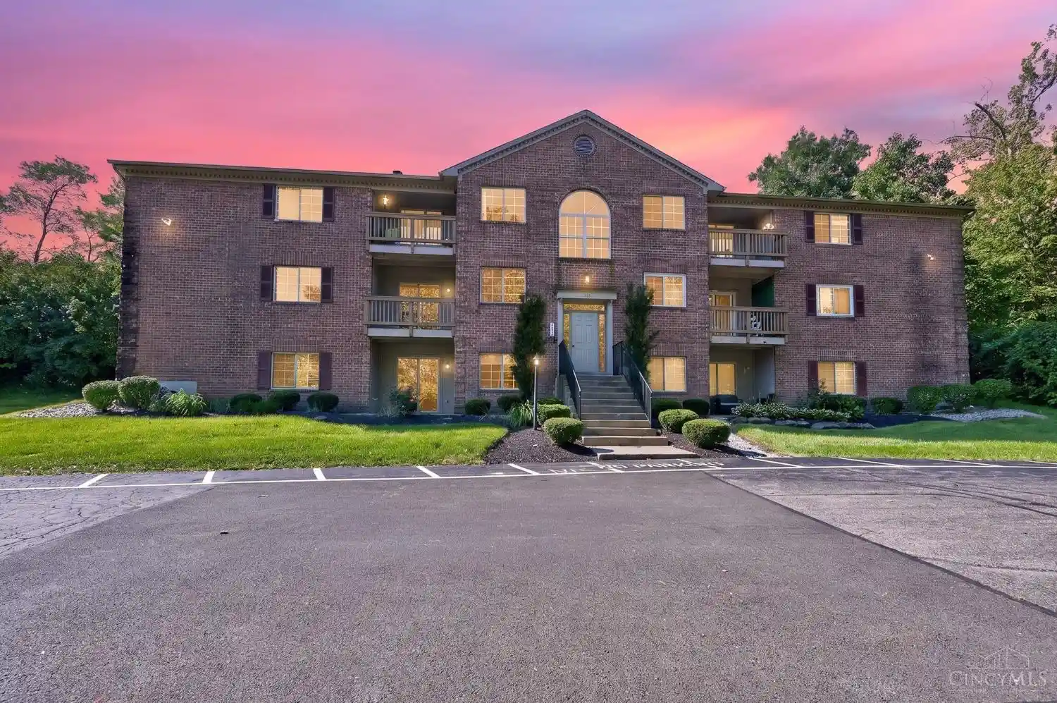 Listing Photo 1 - Condo for sale in 1625 W Augusta Blvd located at 1625 W Augusta Blvd, Fairfield, OH 45014 - Unit #167