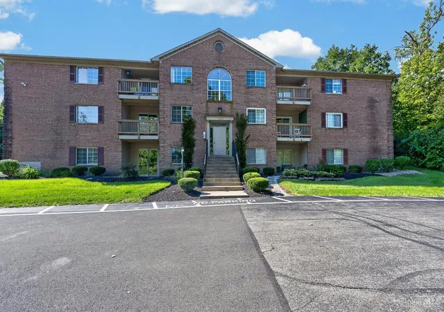 Listing Photo 3 - Condo for sale in building located at 1625 W Augusta Blvd, Fairfield, OH 45014 - Unit #167