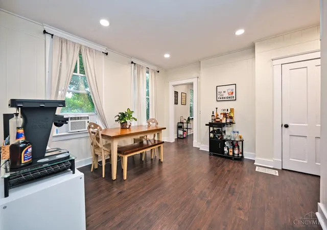 Photo 4 of Sale Pending at 5109 Rolston Ave, Norwood, OH 45212 | MLS# 1894896 | Listing updated on 2026-10-26