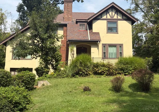 Single family home for sale at 4228 Red Bud Pl, Cincinnati, OH 45229 | MLS# 1894893