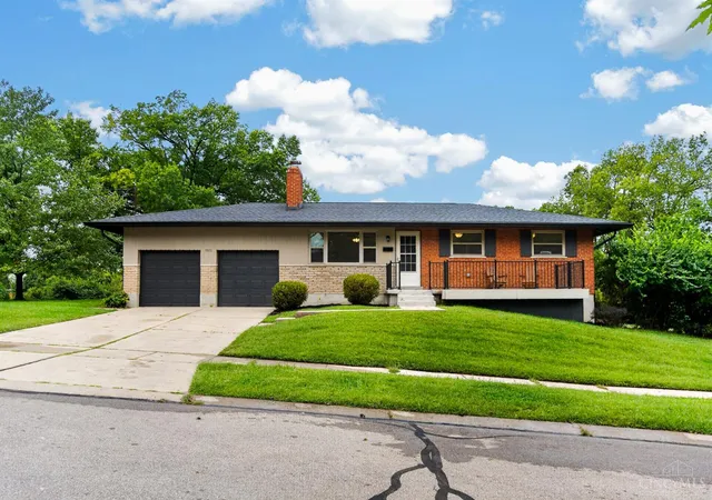 Photo 1 of Single family home for sale at 9031 Rolling Ln, Sycamore Twp, OH 45236 | MLS# 1894633 | Listing updated on 2026-09-25