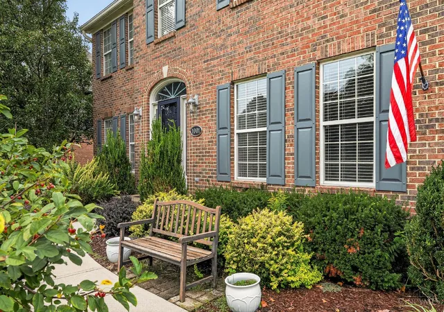 Photo 3 of Single family home for sale at 1001 Castlebay Dr, Pierce Twp, OH 45245 | MLS# 1894928 | Listing updated on 2026-10-22