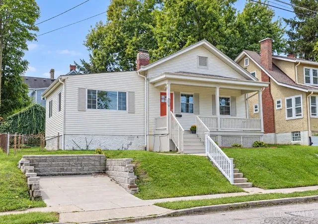 Photo 1 of Single family home for sale at 2529 Ridgeland Pl, Cincinnati, OH 45212 | MLS# 1894941 | Listing updated on 2026-10-14