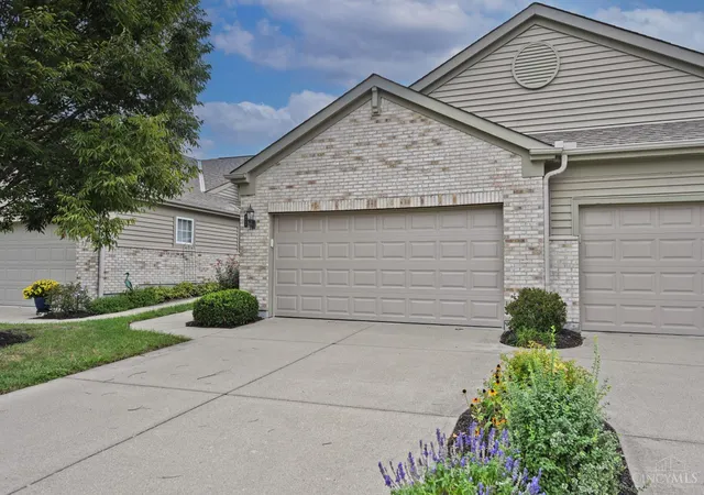Listing Photo 2 - Condo for sale in building located at 4658 English Oak Ct, Mason, OH 45040