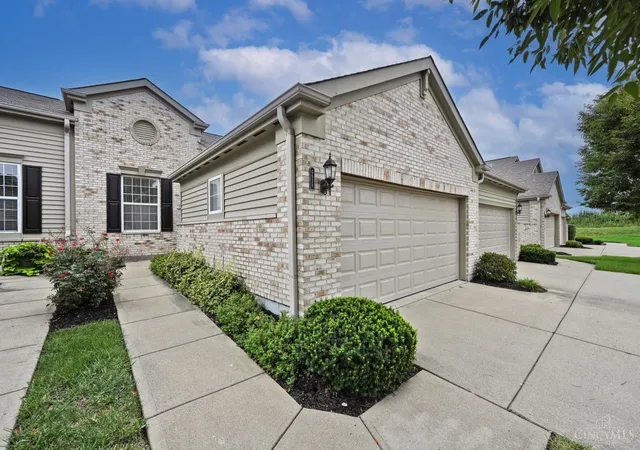 Listing Photo 3 - Condo for sale in building located at 4658 English Oak Ct, Mason, OH 45040
