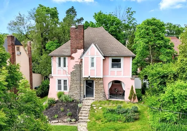 Single family home for sale at 130 Mary Ln, Cincinnati, OH 45217 | MLS# 1894713