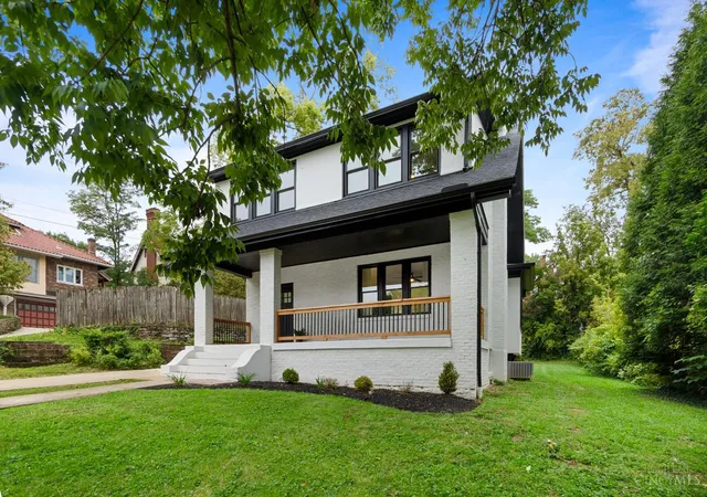 Photo 2 of Single family home for sale at 1016 Valley Ln, Cincinnati, OH 45229 | MLS# 1894866 | Listing updated on 2026-09-30