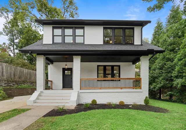 Photo 3 of Single family home for sale at 1016 Valley Ln, Cincinnati, OH 45229 | MLS# 1894866 | Listing updated on 2026-09-30