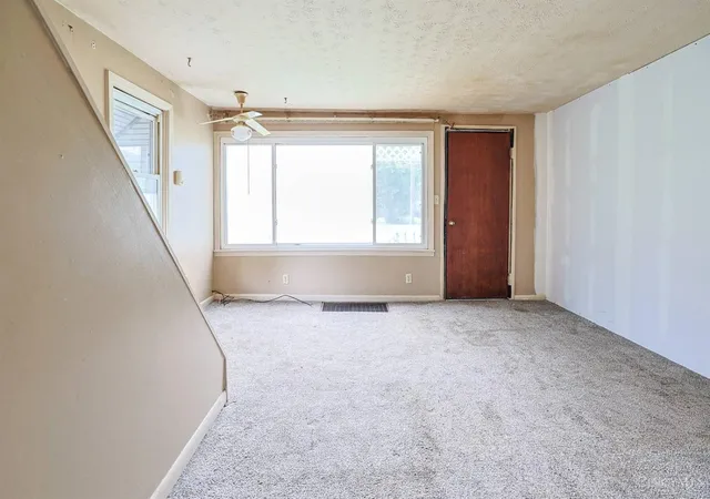 Photo 2 of Single family home for sale at 1081 Mckelvey Rd, Springfield Twp., OH 45231 | MLS# 1894975 | Listing updated on 2026-10-23