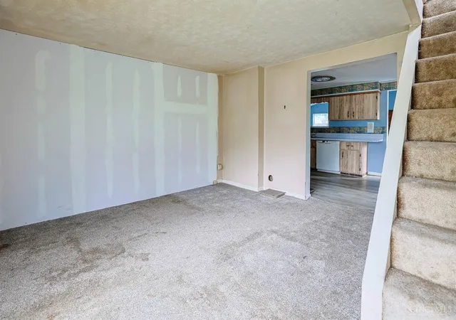 Photo 4 of Single family home for sale at 1081 Mckelvey Rd, Springfield Twp., OH 45231 | MLS# 1894975 | Listing updated on 2026-10-23