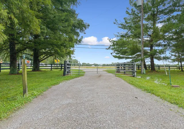 Photo 4 of House for sale at 1792 St Rt 131, Miami Twp, OH 45150 | MLS# 1894986 | Listing updated on 2026-10-05