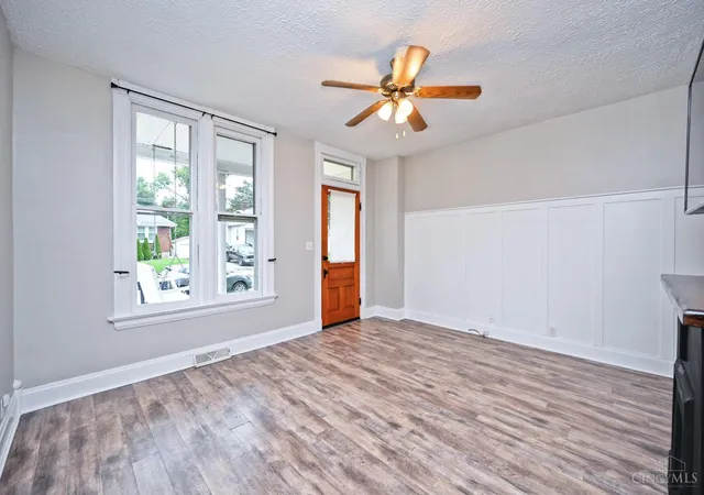 Photo 4 of Single family home for sale at 631 Arlington Ave, Arlington Heights, OH 45215 | MLS# 1895052 | Listing updated on 2026-10-23