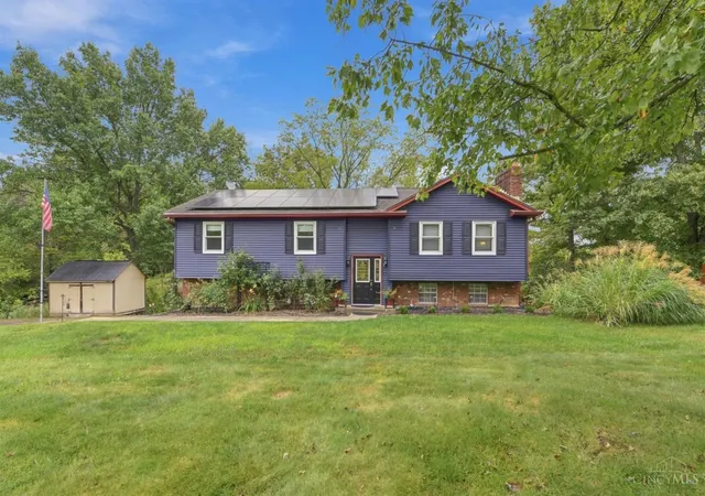 Photo 1 of Single family home for sale at 1086 Kimberly Ln, Miami Twp, OH 45150 | MLS# 1895059 | Listing updated on 2026-10-15