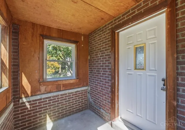 Photo 3 of Single family home for sale at 1318 Woodland Ave, Springfield Twp., OH 45237 | MLS# 1895206 | Listing updated on 2026-10-03