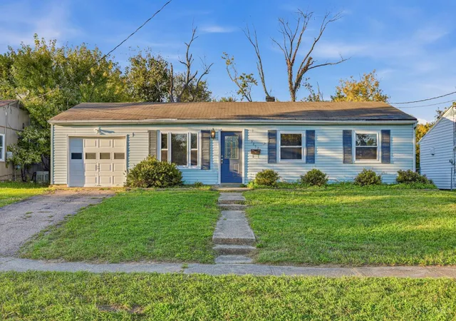 Photo 1 of Single family home for sale at 3252 Ainsworth Dr, Cincinnati, OH 45251 | MLS# 1895163 | Listing updated on 2026-10-26