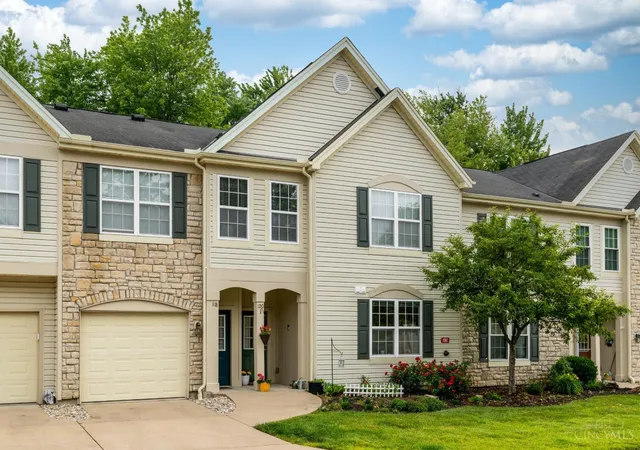 Photo 2 of Sale Pending at 120 Tall Trees Dr, Batavia Twp, OH 45102 | MLS# 1895305 | Listing updated on 2026-10-29