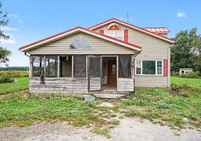Photo 2 of House for sale at 1721 Hales Branch Rd, Jefferson Twp, OH 45148 | MLS# 1895174 | Listing updated on 2026-09-28
