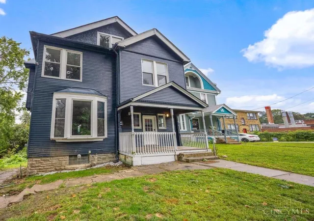 Photo 1 of Single family home for sale at 839 Ridgeway Ave, Cincinnati, OH 45229 | MLS# 1895297 | Listing updated on 2026-10-11